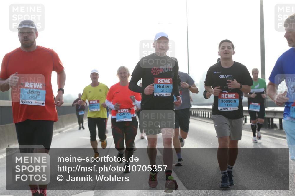 03.10.2026 - Köhlbrandbrückenlauf Jannik Wohlers http://msf.ph/oto/10705357 03.10.2026 09:18:24 Position 3 2626, 1546, 2419, 1419, 505 meine-sportfotos.de