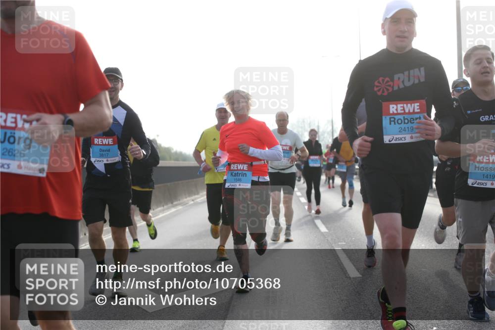 03.10.2026 - Köhlbrandbrückenlauf Jannik Wohlers http://msf.ph/oto/10705368 03.10.2026 09:18:25 Position 3 2626, 3817, 1546, 2419, 1419 meine-sportfotos.de