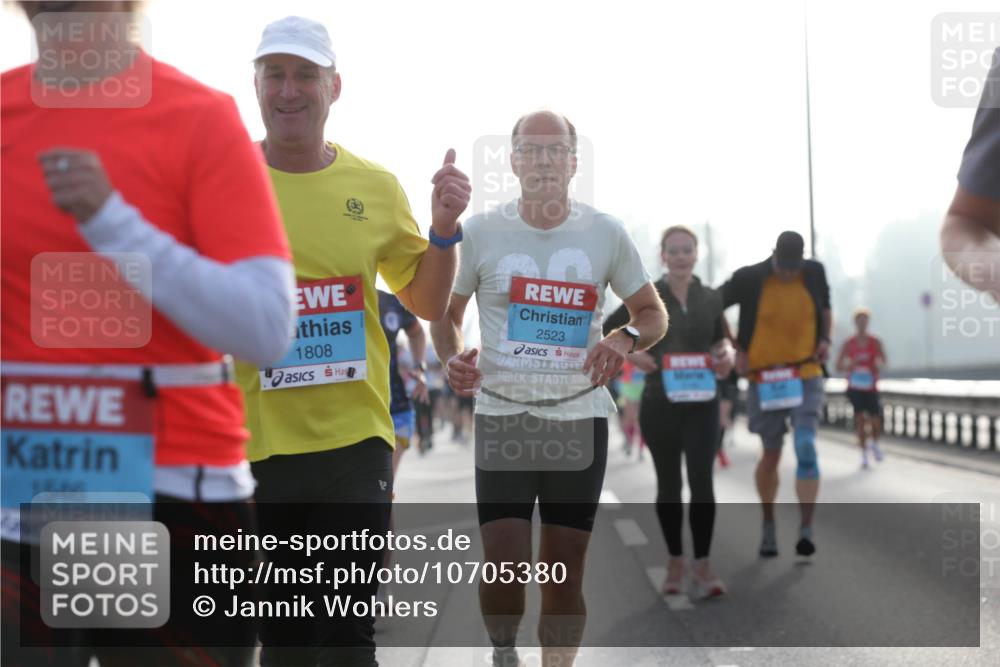 03.10.2026 - Köhlbrandbrückenlauf Jannik Wohlers http://msf.ph/oto/10705380 03.10.2026 09:18:27 Position 3 1546, 1808, 2523 meine-sportfotos.de