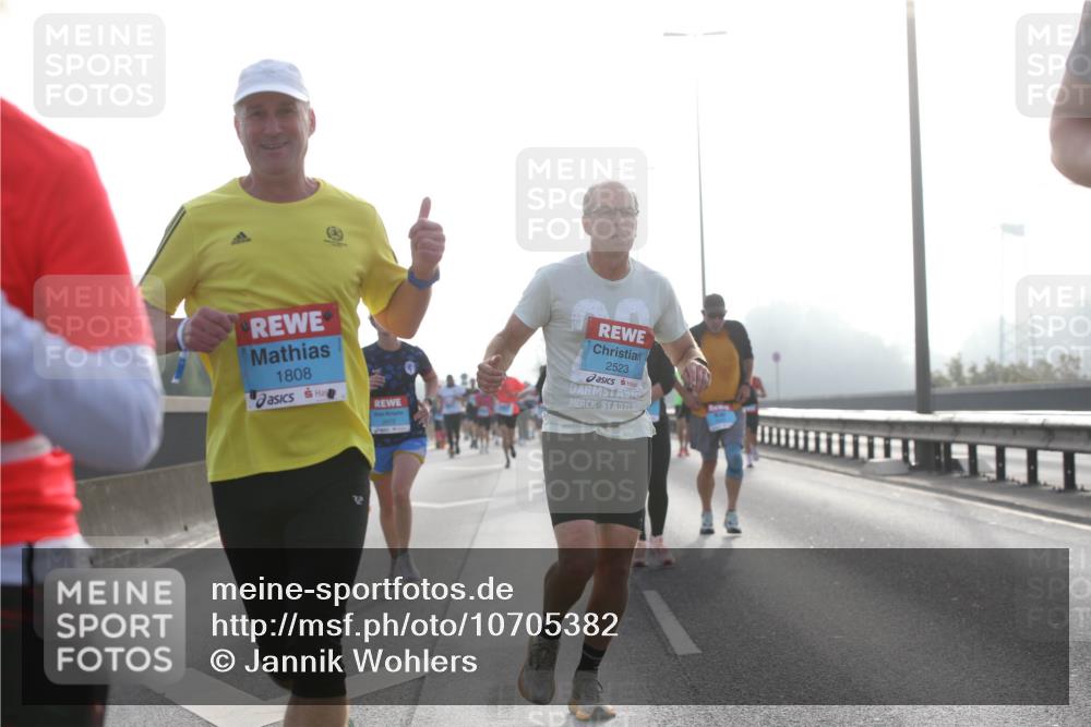 03.10.2026 - Köhlbrandbrückenlauf Jannik Wohlers http://msf.ph/oto/10705382 03.10.2026 09:18:27 Position 3 1808, 2523 meine-sportfotos.de