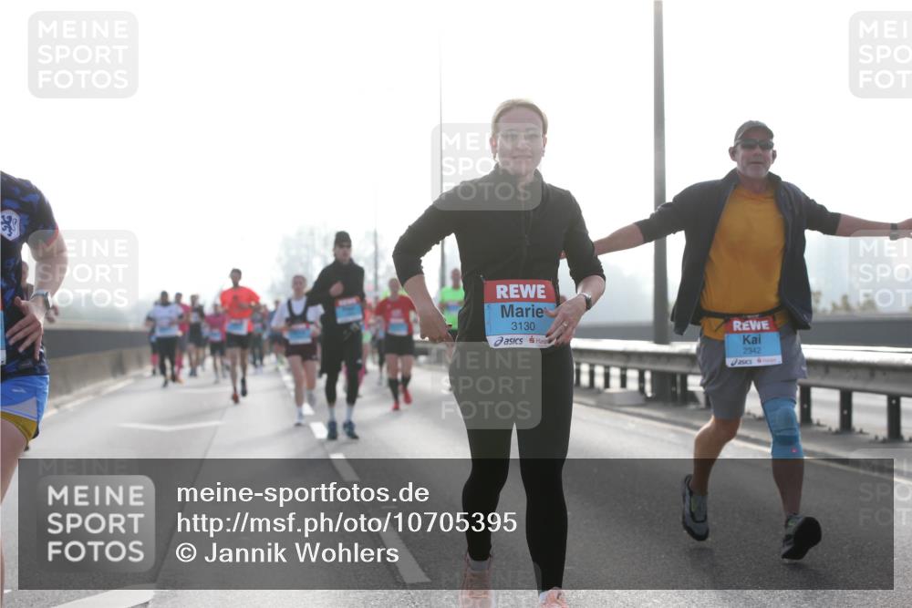 03.10.2026 - Köhlbrandbrückenlauf Jannik Wohlers http://msf.ph/oto/10705395 03.10.2026 09:18:29 Position 3 3130, 2342 meine-sportfotos.de