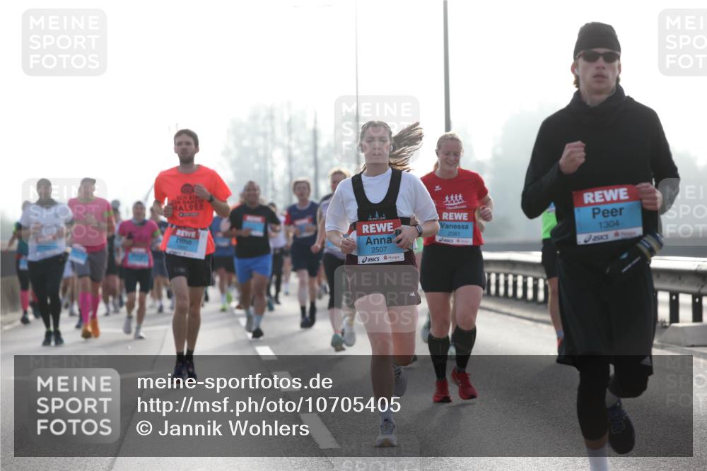 03.10.2026 - Köhlbrandbrückenlauf Jannik Wohlers http://msf.ph/oto/10705405 03.10.2026 09:18:32 Position 3 9, 2507, 2081, 1304 meine-sportfotos.de