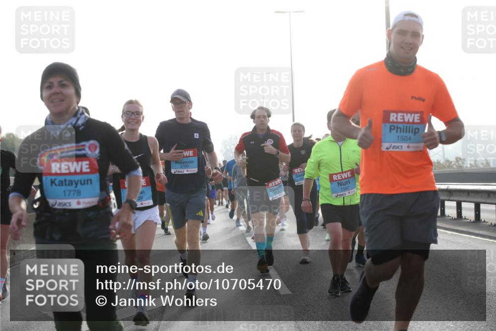 03.10.2026 - Köhlbrandbrückenlauf Jannik Wohlers http://msf.ph/oto/10705470 03.10.2026 09:18:46 Position 3 1778, 39, 3760, 1587, 1504 meine-sportfotos.de