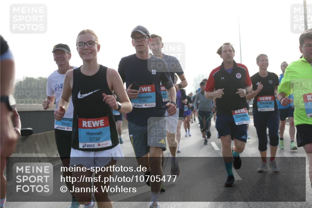 03.10.2026 - Köhlbrandbrückenlauf Jannik Wohlers http://msf.ph/oto/10705477 03.10.2026 09:18:46 Position 3 14, 2526, 3739, 3760, 1330, 2696 meine-sportfotos.de