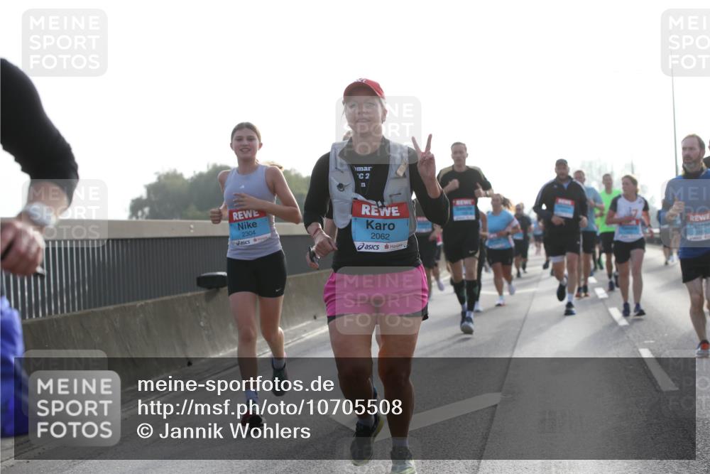 03.10.2026 - Köhlbrandbrückenlauf Jannik Wohlers http://msf.ph/oto/10705508 03.10.2026 09:18:52 Position 3 2304, 2, 2062 meine-sportfotos.de