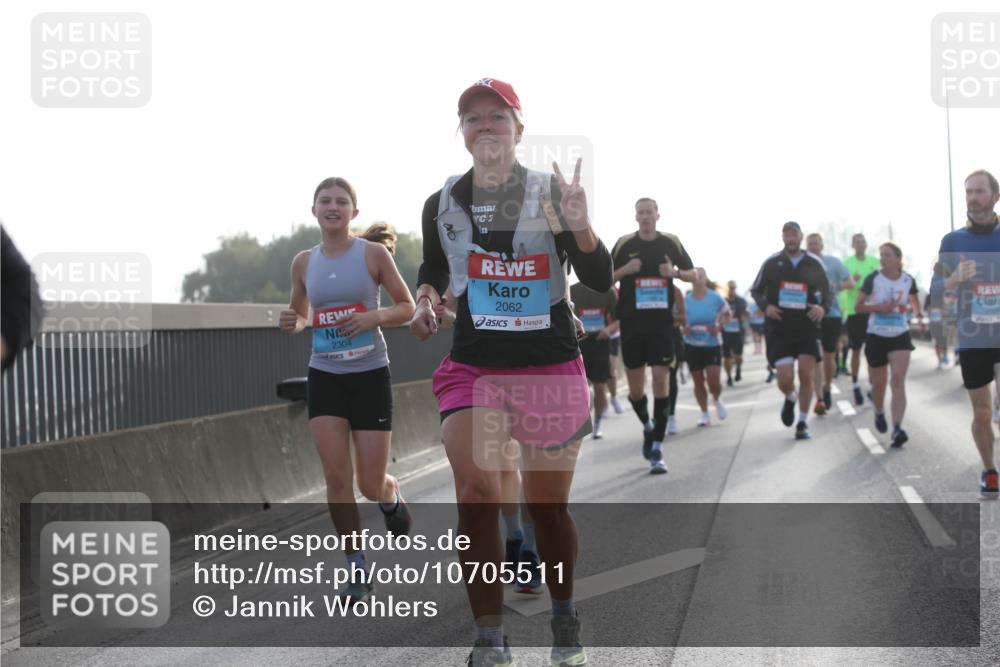 03.10.2026 - Köhlbrandbrückenlauf Jannik Wohlers http://msf.ph/oto/10705511 03.10.2026 09:18:53 Position 3 2, 2304, 2062 meine-sportfotos.de