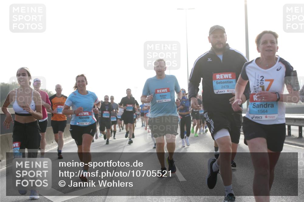 03.10.2026 - Köhlbrandbrückenlauf Jannik Wohlers http://msf.ph/oto/10705521 03.10.2026 09:18:56 Position 3 3, 1482, 3768, 2479, 27, 1564 meine-sportfotos.de