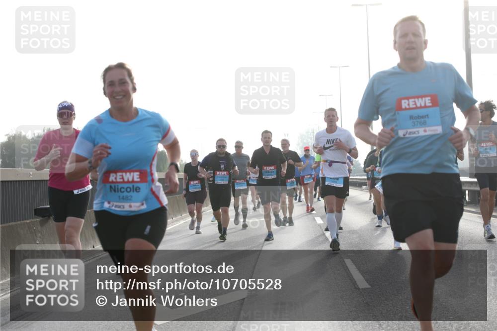03.10.2026 - Köhlbrandbrückenlauf Jannik Wohlers http://msf.ph/oto/10705528 03.10.2026 09:18:57 Position 3 1482, 3768 meine-sportfotos.de