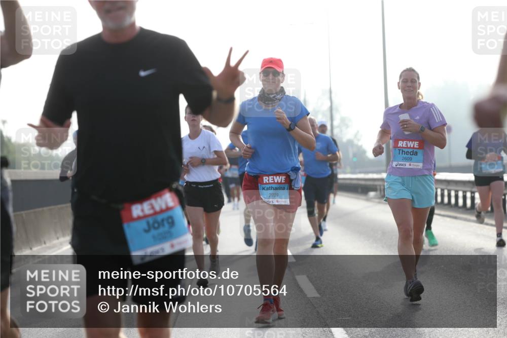 03.10.2026 - Köhlbrandbrückenlauf Jannik Wohlers http://msf.ph/oto/10705564 03.10.2026 09:19:02 Position 3 1025, 2709, 2609 meine-sportfotos.de