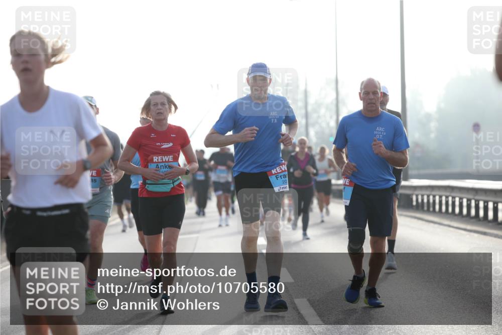 03.10.2026 - Köhlbrandbrückenlauf Jannik Wohlers http://msf.ph/oto/10705580 03.10.2026 09:19:05 Position 3 1500, 2015, 2, 8, 20, 2015, 2, 0 meine-sportfotos.de