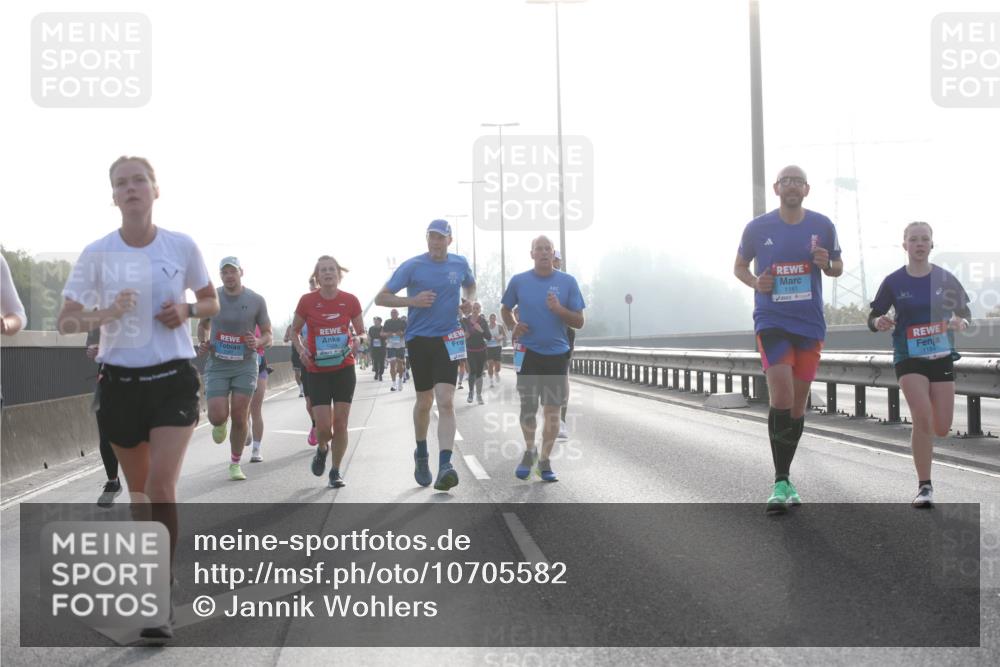 03.10.2026 - Köhlbrandbrückenlauf Jannik Wohlers http://msf.ph/oto/10705582 03.10.2026 09:19:06 Position 3 1181, 1184 meine-sportfotos.de