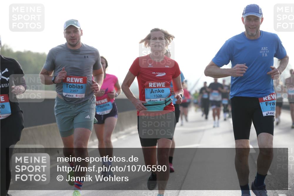 03.10.2026 - Köhlbrandbrückenlauf Jannik Wohlers http://msf.ph/oto/10705590 03.10.2026 09:19:07 Position 3 2357, 1509, 2015, 2, 0, 20 meine-sportfotos.de
