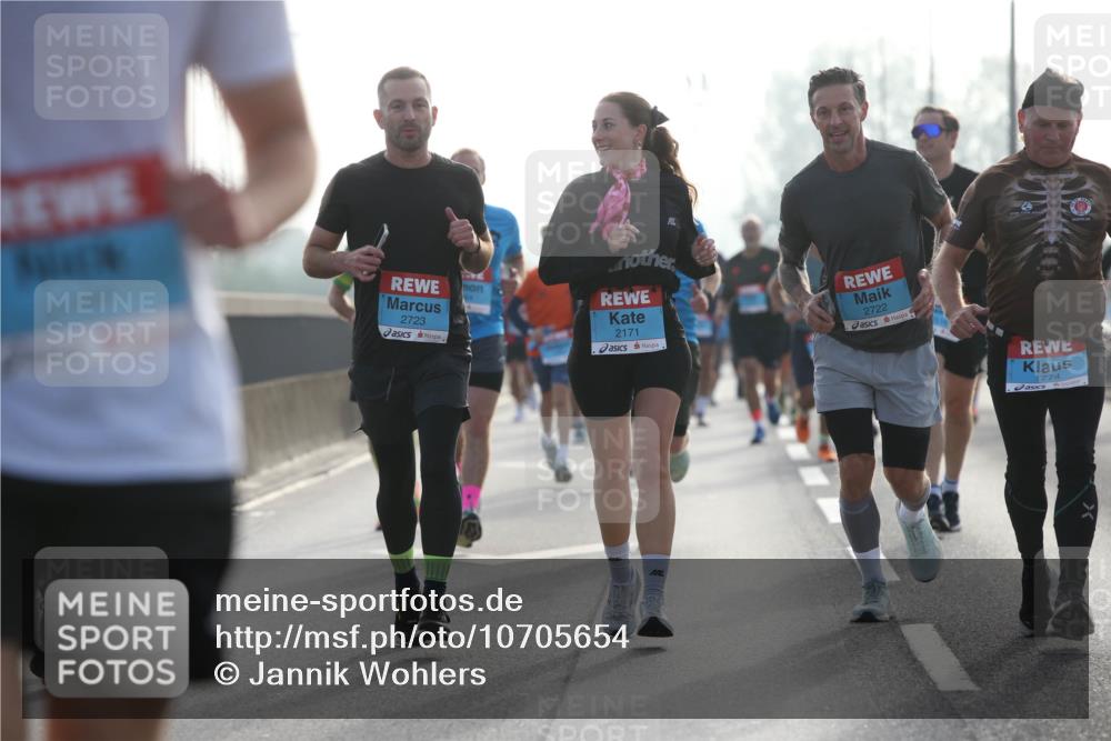 03.10.2026 - Köhlbrandbrückenlauf Jannik Wohlers http://msf.ph/oto/10705654 03.10.2026 09:19:25 Position 3 2723, 2171, 2722, 1774 meine-sportfotos.de