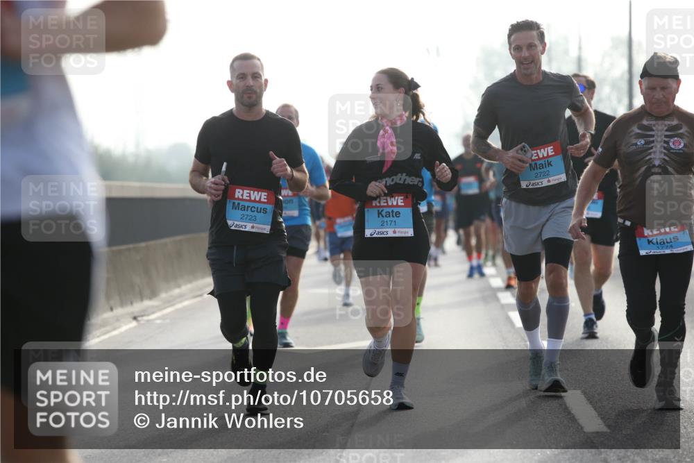 03.10.2026 - Köhlbrandbrückenlauf Jannik Wohlers http://msf.ph/oto/10705658 03.10.2026 09:19:26 Position 3 2723, 2171, 2722, 1774 meine-sportfotos.de