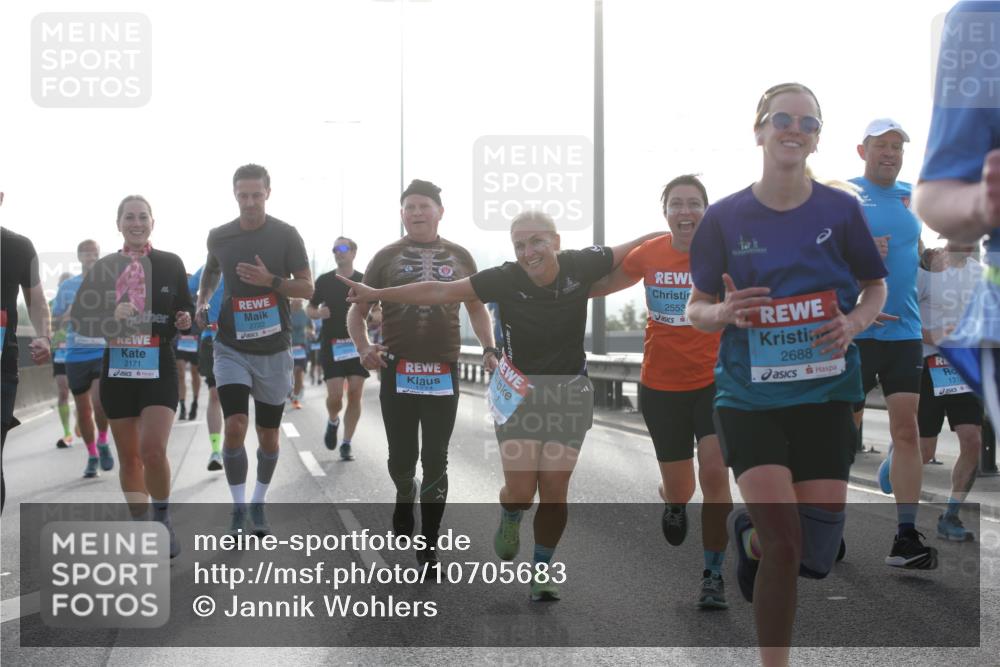 03.10.2026 - Köhlbrandbrückenlauf Jannik Wohlers http://msf.ph/oto/10705683 03.10.2026 09:19:28 Position 3 2171, 2722, 2553, 2688, 1319 meine-sportfotos.de