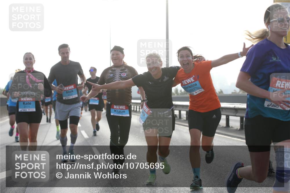 03.10.2026 - Köhlbrandbrückenlauf Jannik Wohlers http://msf.ph/oto/10705695 03.10.2026 09:19:28 Position 3 2171, 2722, 4, 2553 meine-sportfotos.de