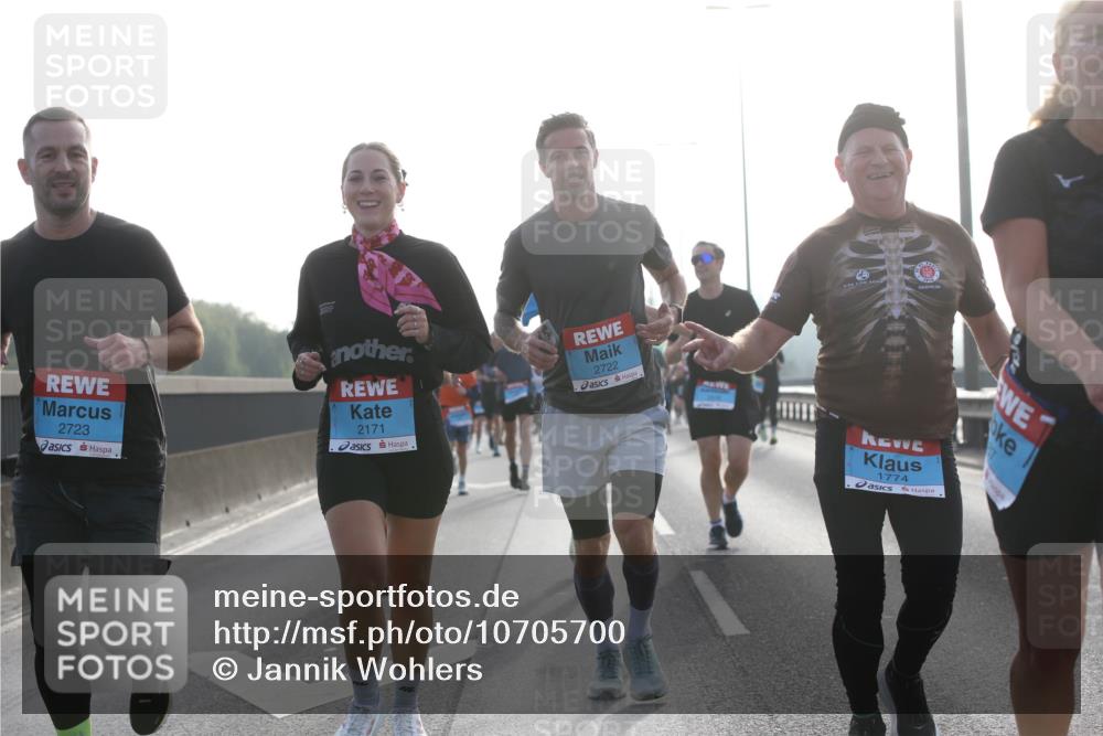03.10.2026 - Köhlbrandbrückenlauf Jannik Wohlers http://msf.ph/oto/10705700 03.10.2026 09:19:29 Position 3 2723, 2171, 2722, 1774 meine-sportfotos.de