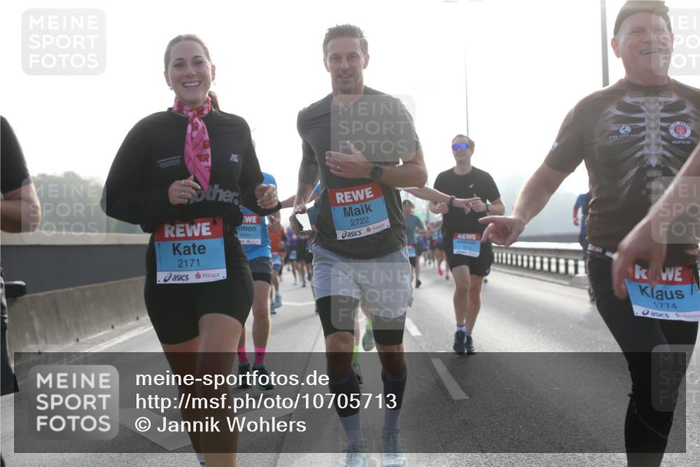 03.10.2026 - Köhlbrandbrückenlauf Jannik Wohlers http://msf.ph/oto/10705713 03.10.2026 09:19:30 Position 3 2171, 1594, 2722, 1774 meine-sportfotos.de