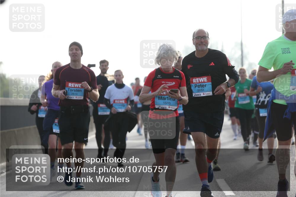03.10.2026 - Köhlbrandbrückenlauf Jannik Wohlers http://msf.ph/oto/10705757 03.10.2026 09:19:35 Position 3 2651, 2614, 1510, 2026 meine-sportfotos.de