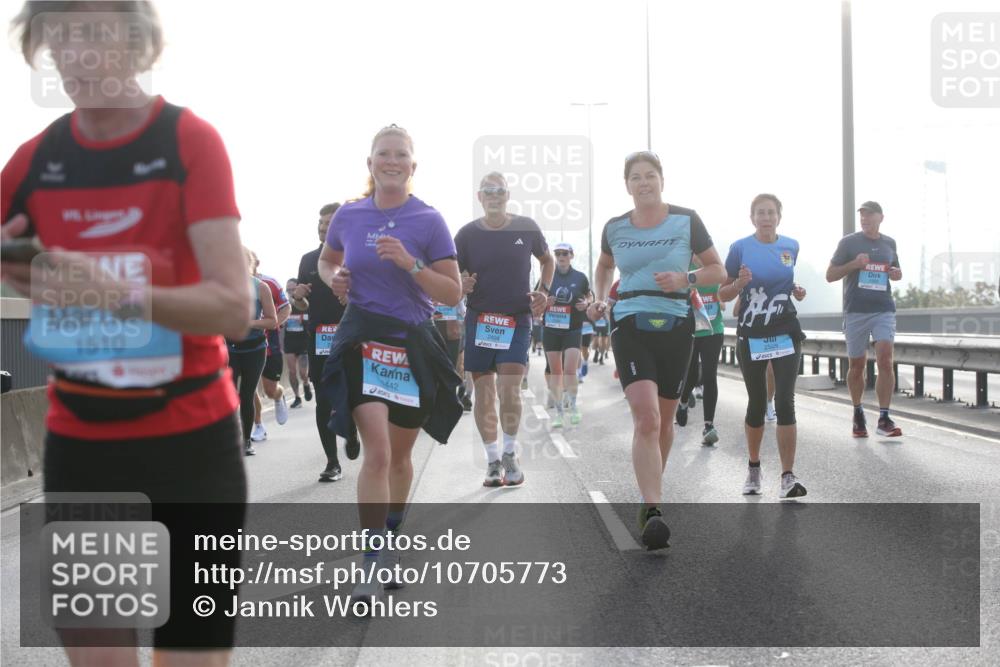 03.10.2026 - Köhlbrandbrückenlauf Jannik Wohlers http://msf.ph/oto/10705773 03.10.2026 09:19:39 Position 3 1510, 442 meine-sportfotos.de