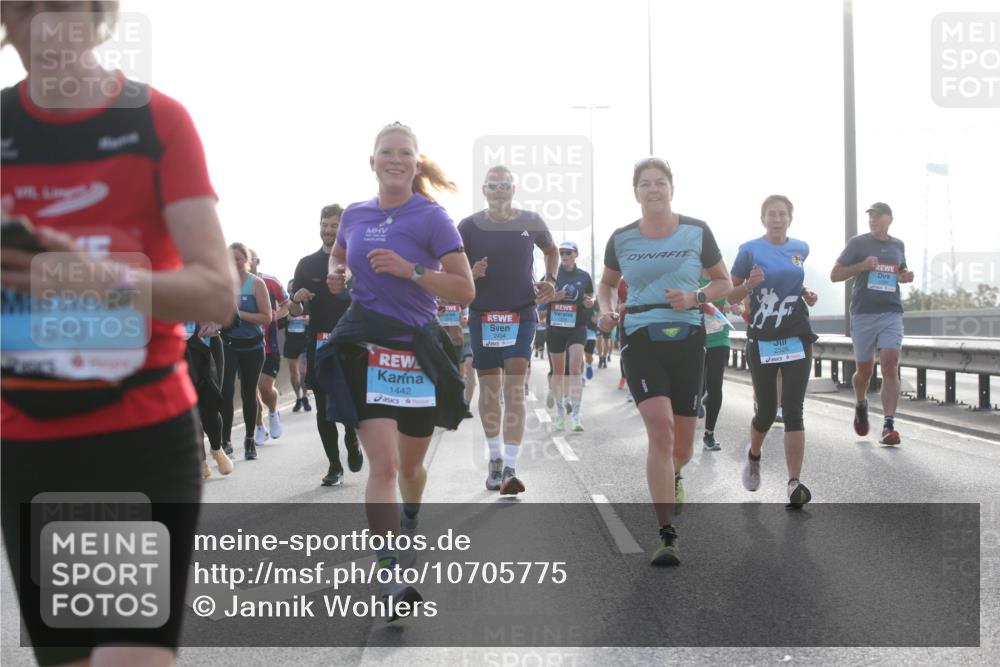 03.10.2026 - Köhlbrandbrückenlauf Jannik Wohlers http://msf.ph/oto/10705775 03.10.2026 09:19:39 Position 3 1510, 1442, 2404 meine-sportfotos.de