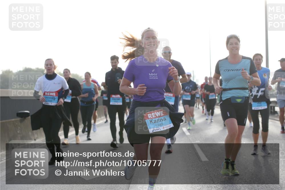 03.10.2026 - Köhlbrandbrückenlauf Jannik Wohlers http://msf.ph/oto/10705777 03.10.2026 09:19:40 Position 3 1630, 1442 meine-sportfotos.de