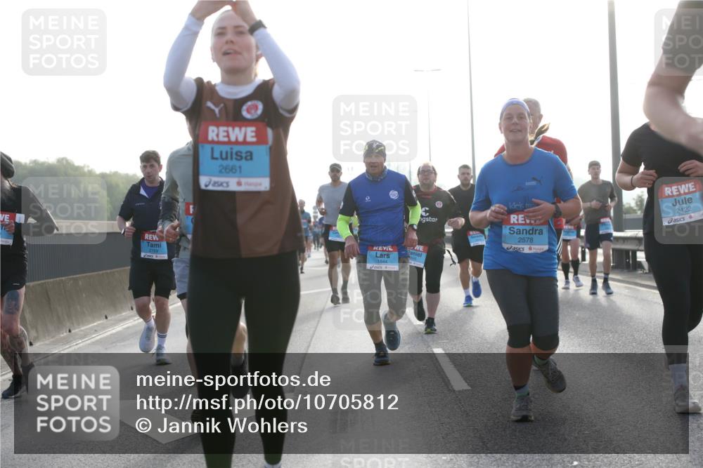 03.10.2026 - Köhlbrandbrückenlauf Jannik Wohlers http://msf.ph/oto/10705812 03.10.2026 09:19:44 Position 3 2769, 2661, 2578, 2422, 1844 meine-sportfotos.de