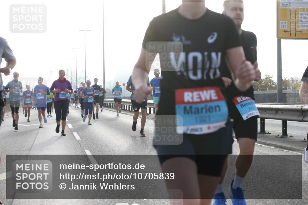 03.10.2026 - Köhlbrandbrückenlauf Jannik Wohlers http://msf.ph/oto/10705839 03.10.2026 09:19:49 Position 3 1921, 2414, 33 meine-sportfotos.de