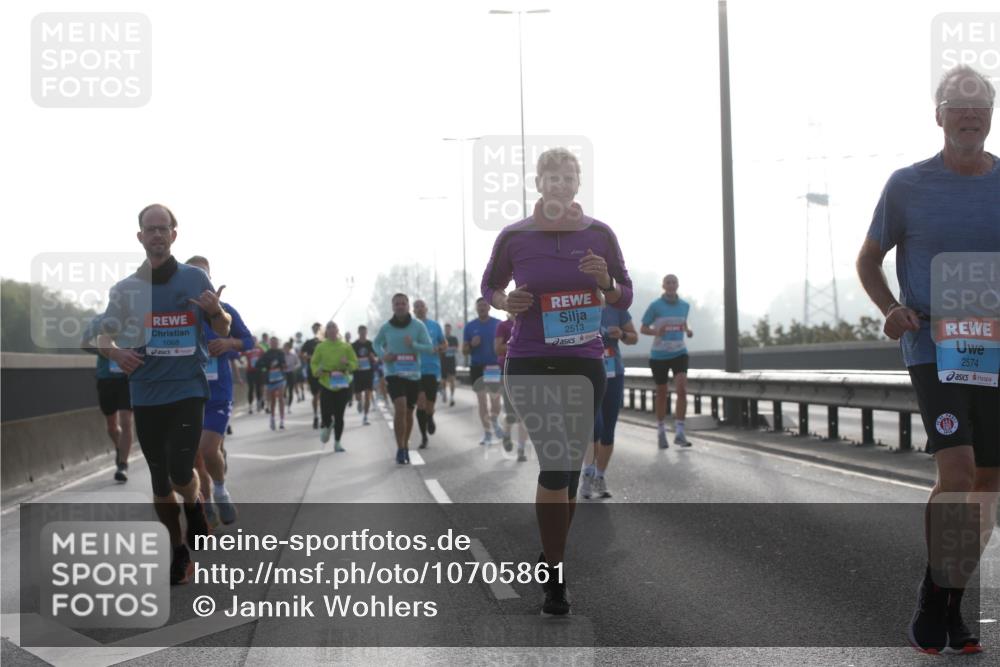03.10.2026 - Köhlbrandbrückenlauf Jannik Wohlers http://msf.ph/oto/10705861 03.10.2026 09:19:52 Position 3 1068, 2513, 2574 meine-sportfotos.de