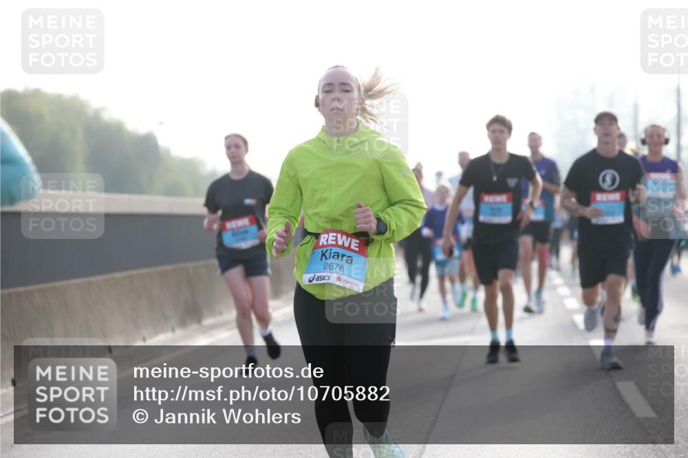 03.10.2026 - Köhlbrandbrückenlauf Jannik Wohlers http://msf.ph/oto/10705882 03.10.2026 09:19:57 Position 3 2678 meine-sportfotos.de