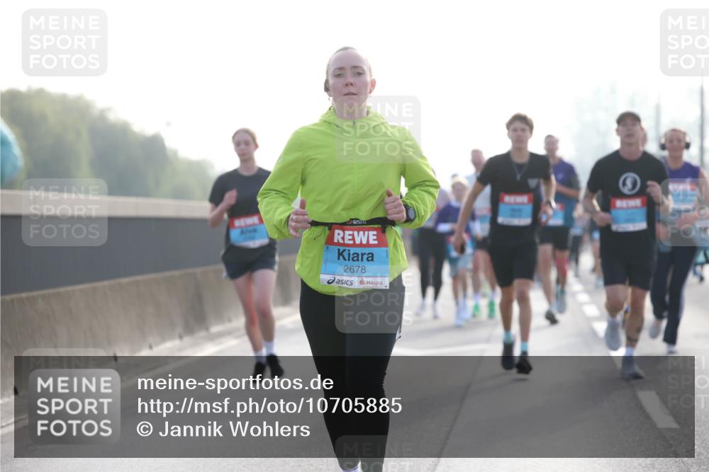 03.10.2026 - Köhlbrandbrückenlauf Jannik Wohlers http://msf.ph/oto/10705885 03.10.2026 09:19:57 Position 3 2678 meine-sportfotos.de