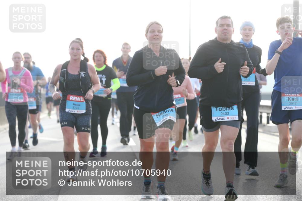 03.10.2026 - Köhlbrandbrückenlauf Jannik Wohlers http://msf.ph/oto/10705940 03.10.2026 09:20:10 Position 3 3725, 2457, 3741, 2433, 2917 meine-sportfotos.de