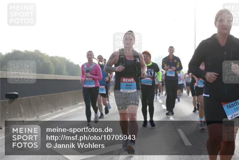 03.10.2026 - Köhlbrandbrückenlauf Jannik Wohlers http://msf.ph/oto/10705943 03.10.2026 09:20:11 Position 3 2721, 3725, 245 meine-sportfotos.de