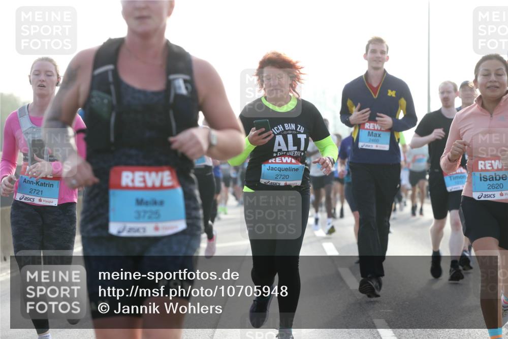 03.10.2026 - Köhlbrandbrückenlauf Jannik Wohlers http://msf.ph/oto/10705948 03.10.2026 09:20:12 Position 3 2721, 3725, 2720, 2460, 1211, 2620 meine-sportfotos.de