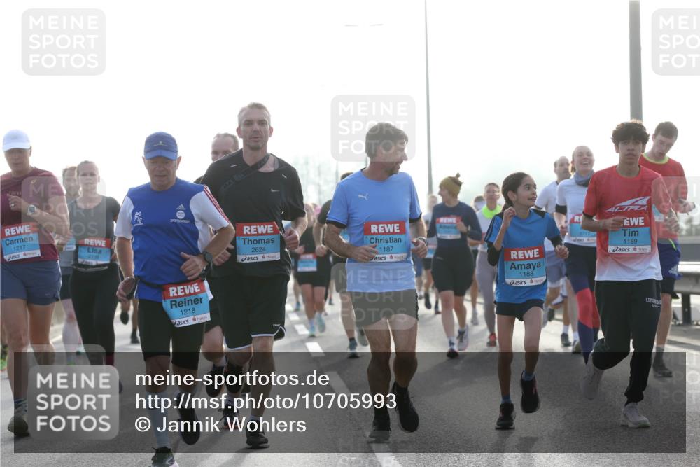 03.10.2026 - Köhlbrandbrückenlauf Jannik Wohlers http://msf.ph/oto/10705993 03.10.2026 09:20:20 Position 3 1217, 2738, 2624, 1187, 1218, 3717, 1188, 1189 meine-sportfotos.de