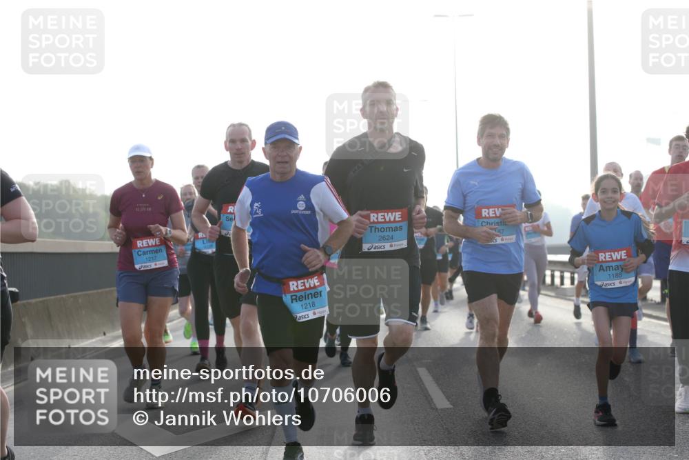 03.10.2026 - Köhlbrandbrückenlauf Jannik Wohlers http://msf.ph/oto/10706006 03.10.2026 09:20:22 Position 3 42, 195, 1217, 1218, 2624, 187, 1188 meine-sportfotos.de