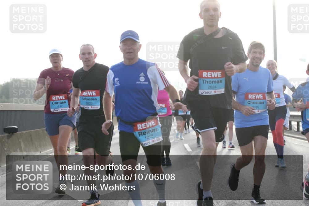 03.10.2026 - Köhlbrandbrückenlauf Jannik Wohlers http://msf.ph/oto/10706008 03.10.2026 09:20:22 Position 3 1217, 2623, 1897, 1218, 2624, 1187 meine-sportfotos.de