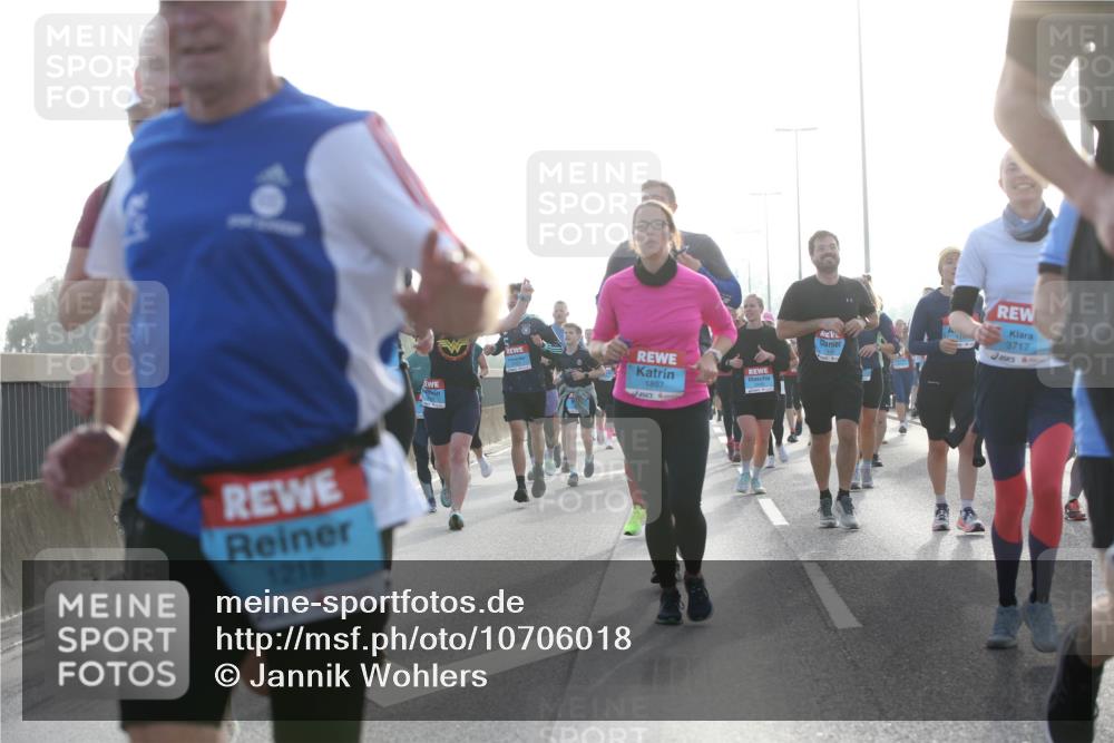 03.10.2026 - Köhlbrandbrückenlauf Jannik Wohlers http://msf.ph/oto/10706018 03.10.2026 09:20:23 Position 3 1218, 1897, 146, 3717 meine-sportfotos.de