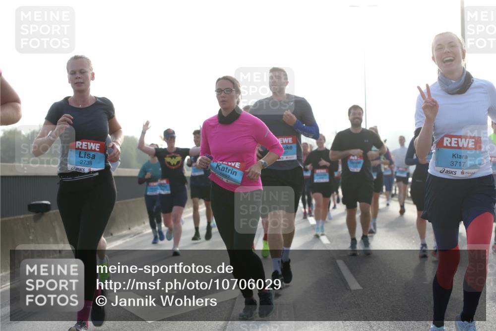 03.10.2026 - Köhlbrandbrückenlauf Jannik Wohlers http://msf.ph/oto/10706029 03.10.2026 09:20:24 Position 3 2738, 1897, 3717 meine-sportfotos.de