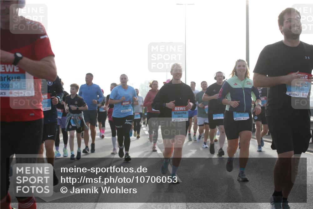 03.10.2026 - Köhlbrandbrückenlauf Jannik Wohlers http://msf.ph/oto/10706053 03.10.2026 09:20:26 Position 3 3093, 21, 2646, 1817, 1146 meine-sportfotos.de