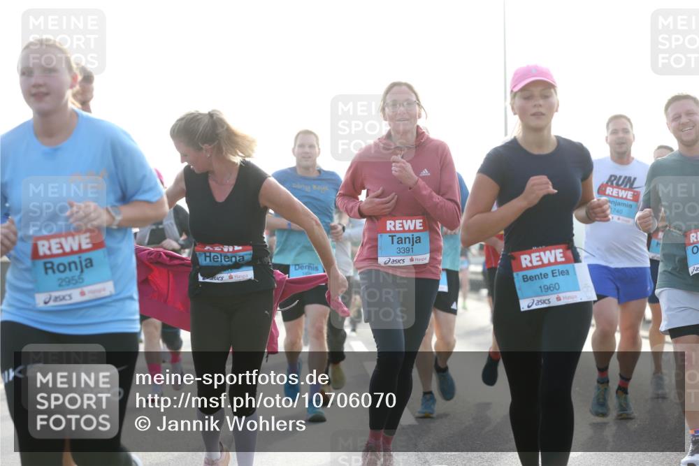 03.10.2026 - Köhlbrandbrückenlauf Jannik Wohlers http://msf.ph/oto/10706070 03.10.2026 09:20:28 Position 3 2955, 3391, 1740, 1960 meine-sportfotos.de