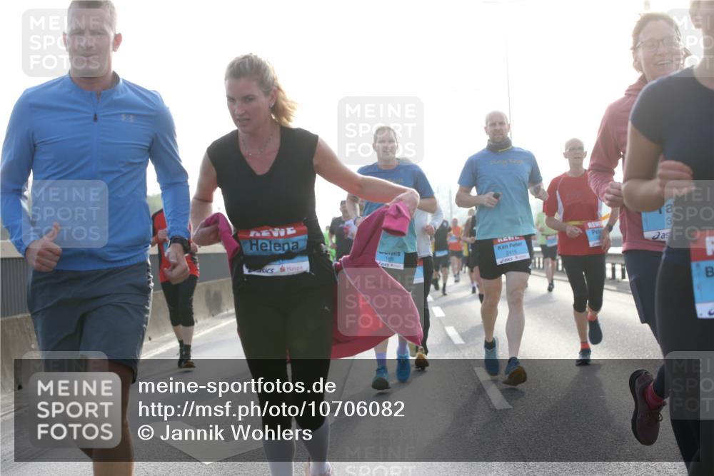 03.10.2026 - Köhlbrandbrückenlauf Jannik Wohlers http://msf.ph/oto/10706082 03.10.2026 09:20:30 Position 3 2415, 3 meine-sportfotos.de