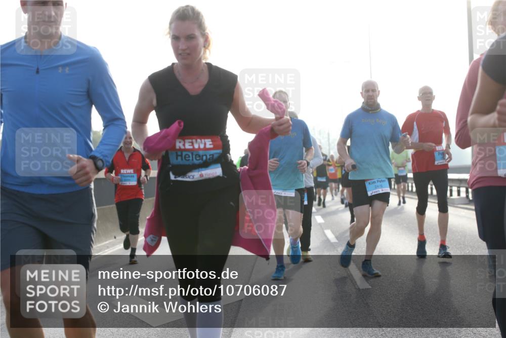 03.10.2026 - Köhlbrandbrückenlauf Jannik Wohlers http://msf.ph/oto/10706087 03.10.2026 09:20:30 Position 3 2415 meine-sportfotos.de