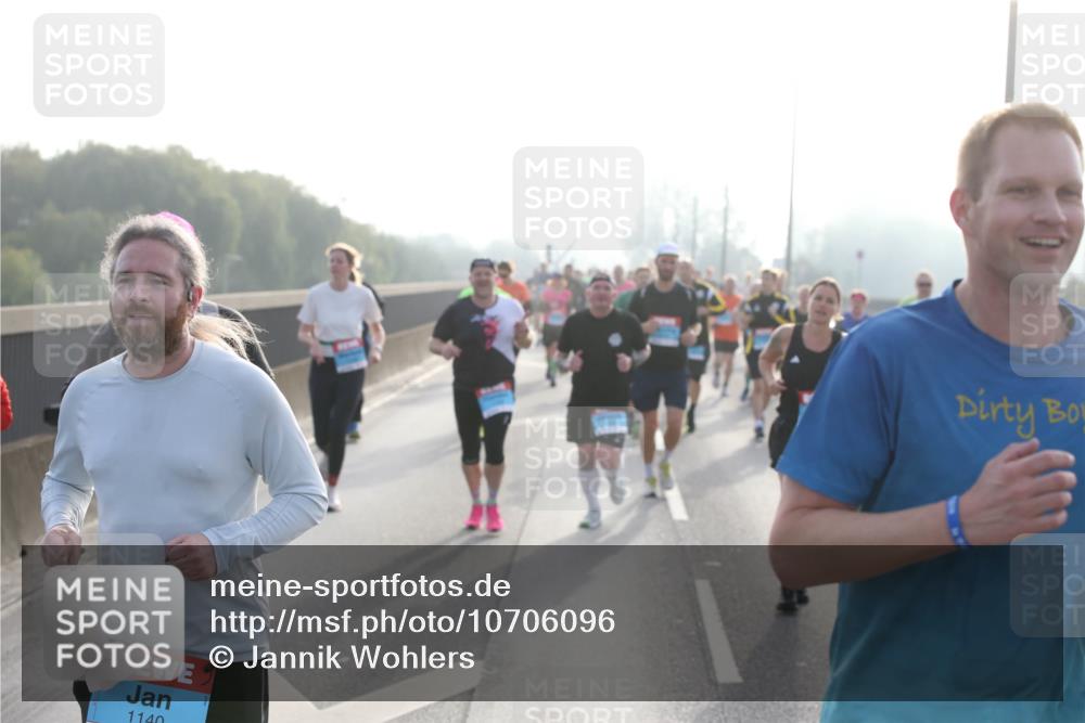03.10.2026 - Köhlbrandbrückenlauf Jannik Wohlers http://msf.ph/oto/10706096 03.10.2026 09:20:32 Position 3 1140 meine-sportfotos.de