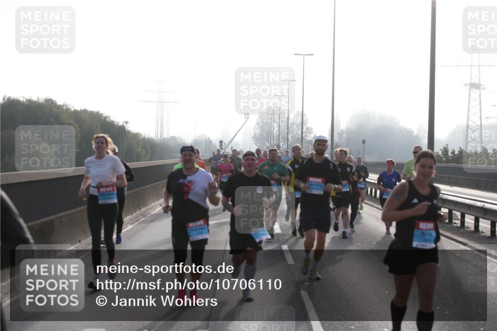 03.10.2026 - Köhlbrandbrückenlauf Jannik Wohlers http://msf.ph/oto/10706110 03.10.2026 09:20:34 Position 3  meine-sportfotos.de