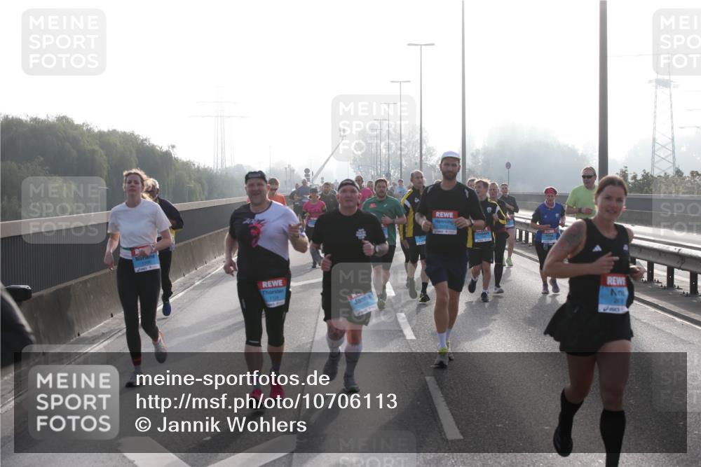03.10.2026 - Köhlbrandbrückenlauf Jannik Wohlers http://msf.ph/oto/10706113 03.10.2026 09:20:34 Position 3 182 meine-sportfotos.de