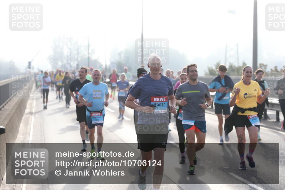 03.10.2026 - Köhlbrandbrückenlauf Jannik Wohlers http://msf.ph/oto/10706124 03.10.2026 09:20:46 Position 3 2687 meine-sportfotos.de
