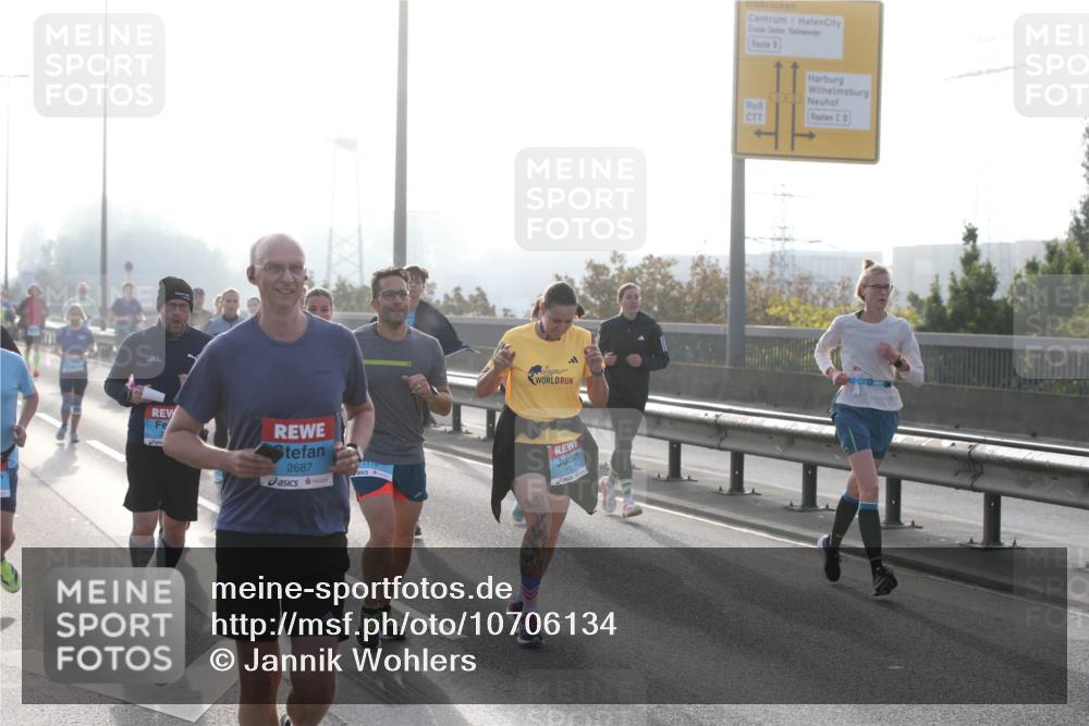 03.10.2026 - Köhlbrandbrückenlauf Jannik Wohlers http://msf.ph/oto/10706134 03.10.2026 09:20:47 Position 3 2687, 1120 meine-sportfotos.de