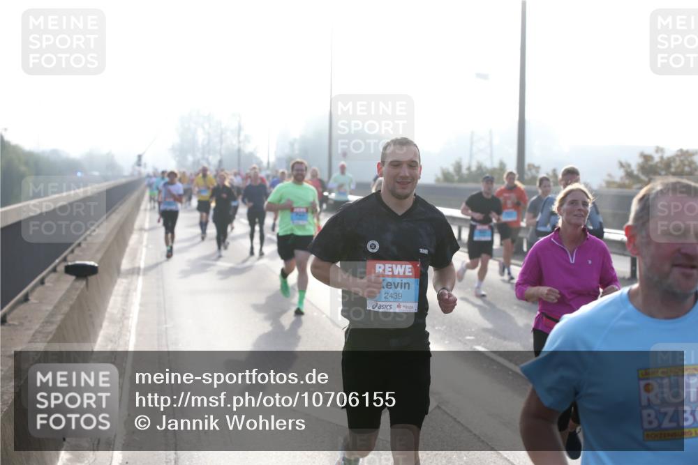 03.10.2026 - Köhlbrandbrückenlauf Jannik Wohlers http://msf.ph/oto/10706155 03.10.2026 09:20:50 Position 3 2439 meine-sportfotos.de