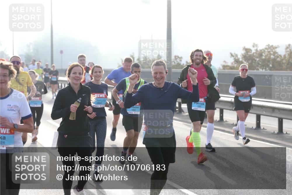 03.10.2026 - Köhlbrandbrückenlauf Jannik Wohlers http://msf.ph/oto/10706183 03.10.2026 09:20:57 Position 3 24, 3863, 2985, 1882 meine-sportfotos.de